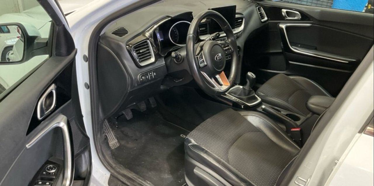 Kia Ceed 1.4 TGDi 103kW 140CV Tech - foto 10