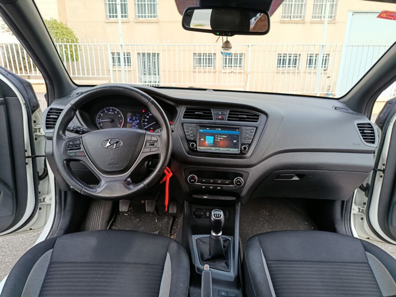 Hyundai i20 1.0 TGDI 74kW 100CV Tecno - foto 12