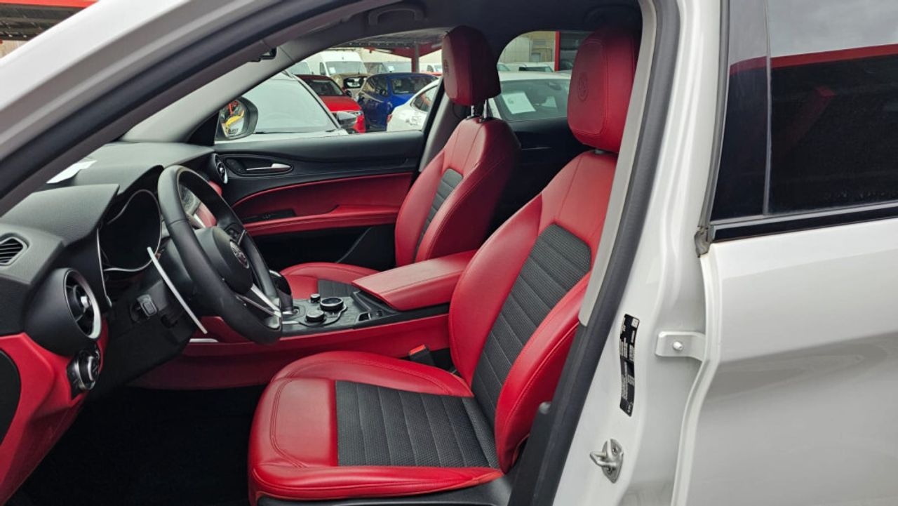 Alfa Romeo Stelvio 2.2 Diesel 154kW 210CV Executive Q4 - foto 17