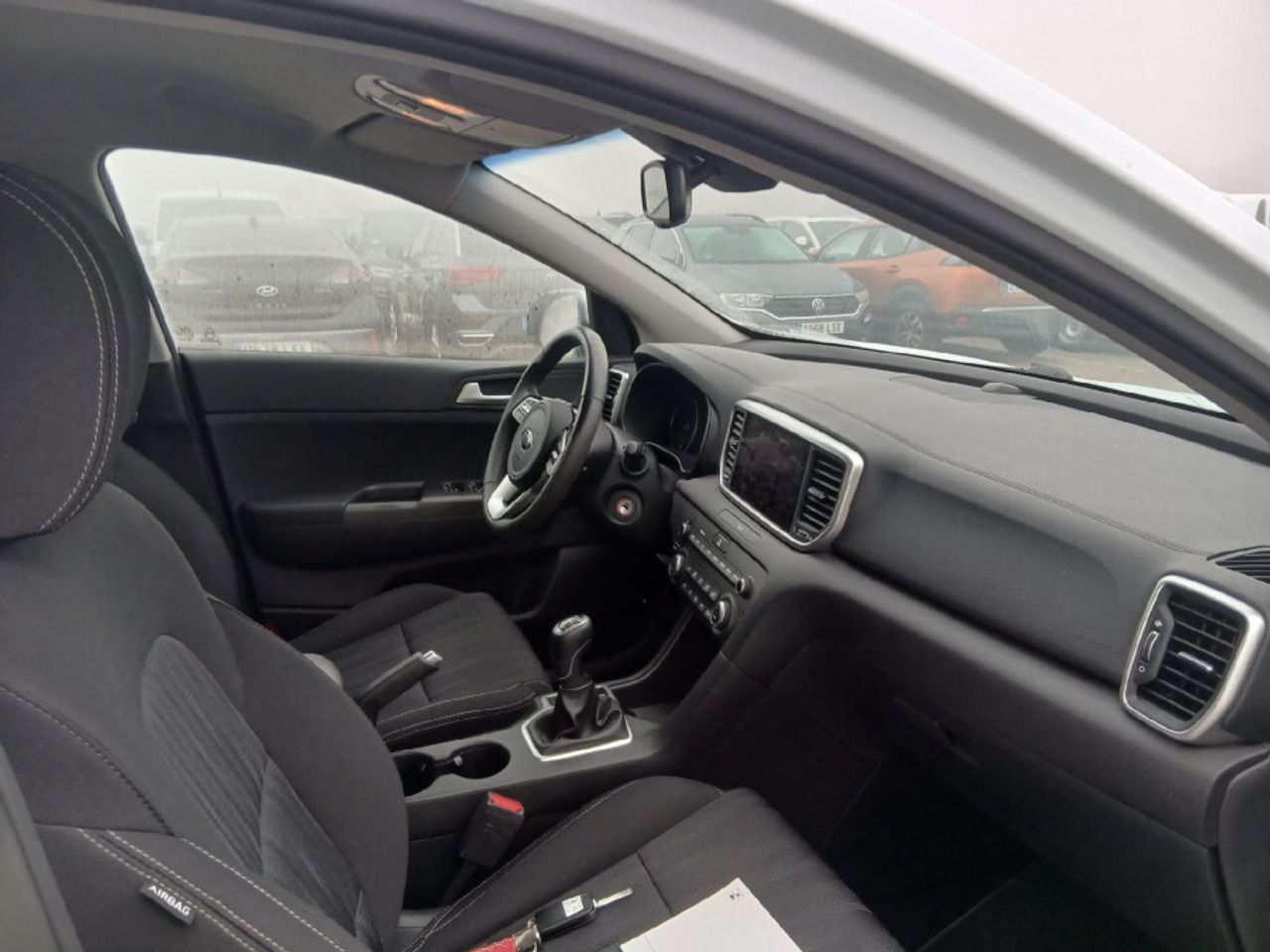 Kia Sportage 1.6 MHEV Business DCT 100kW 136CV 4X2 - foto 6