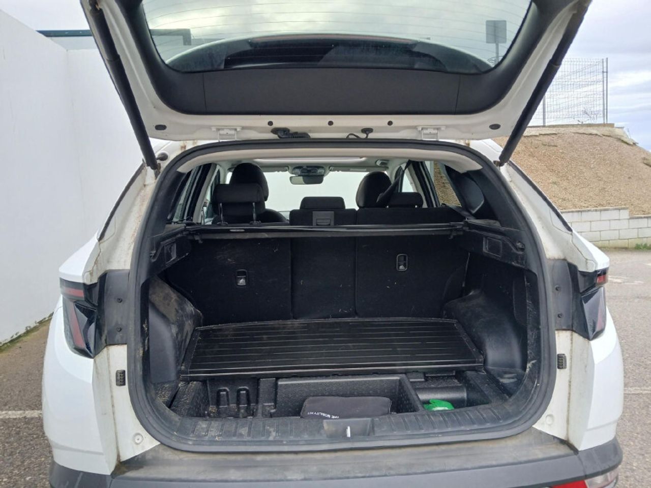 Hyundai Tucson 1.6 CRDI 100kW 136CV 48V Tecno Sky DCT - foto 3