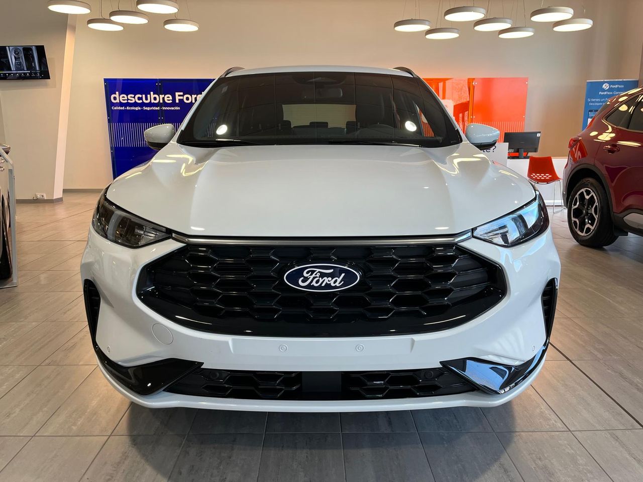 ford kuga 2025 / foto grande (2)