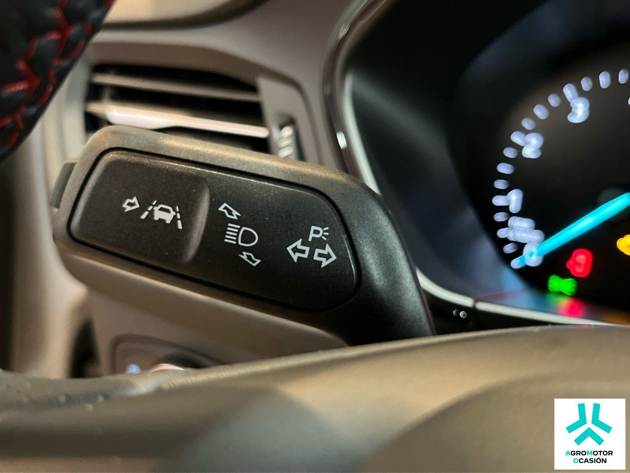 Ford Focus ST-Line 1.0T EcoBoost mHEV 92kW (125CV) - foto 22