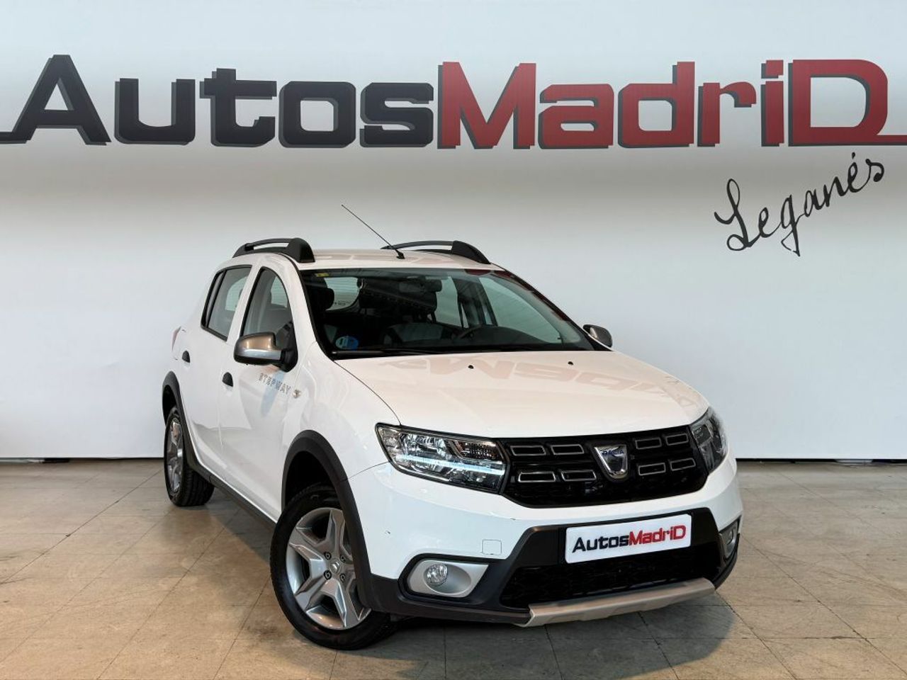 Dacia jogger 1969  de segunda mano - dacia sandero 2019 /