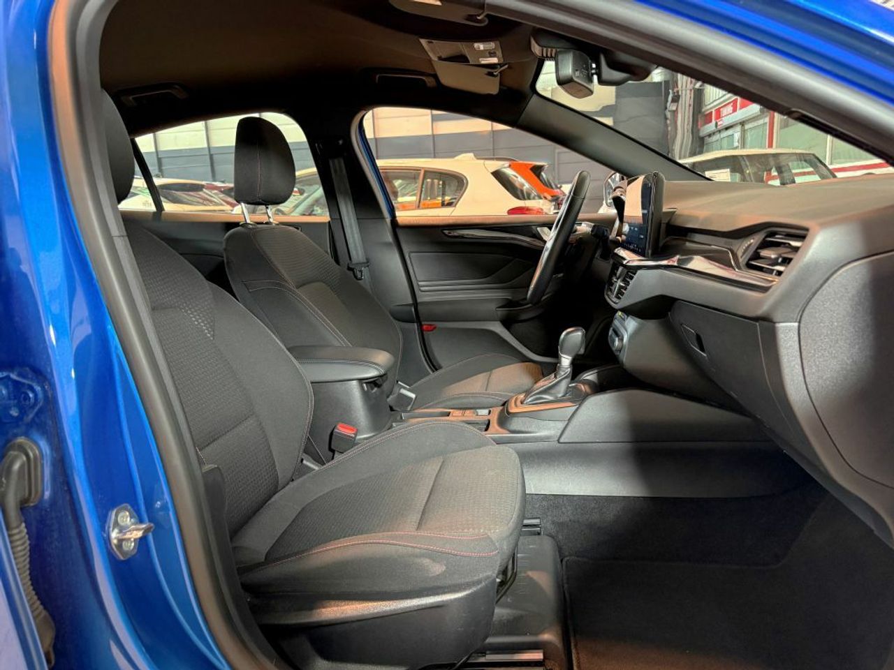 Ford Focus 1.0 Ecoboost MHEV 92kW ST-Line Auto - foto 13