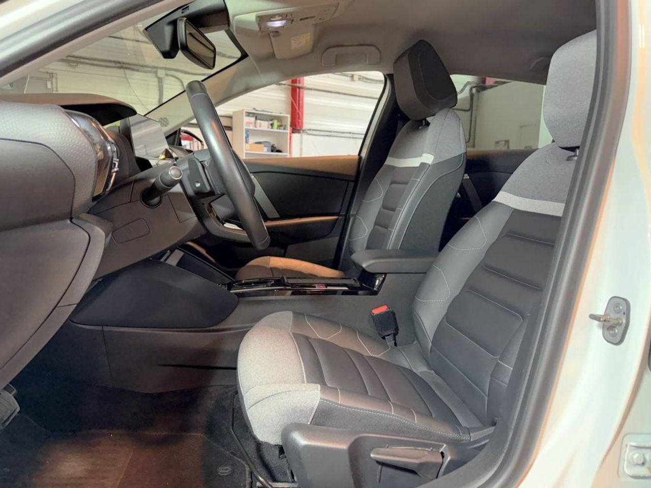 Citroën C4 BlueHDi 130 S&S EAT8 Shine - foto 13