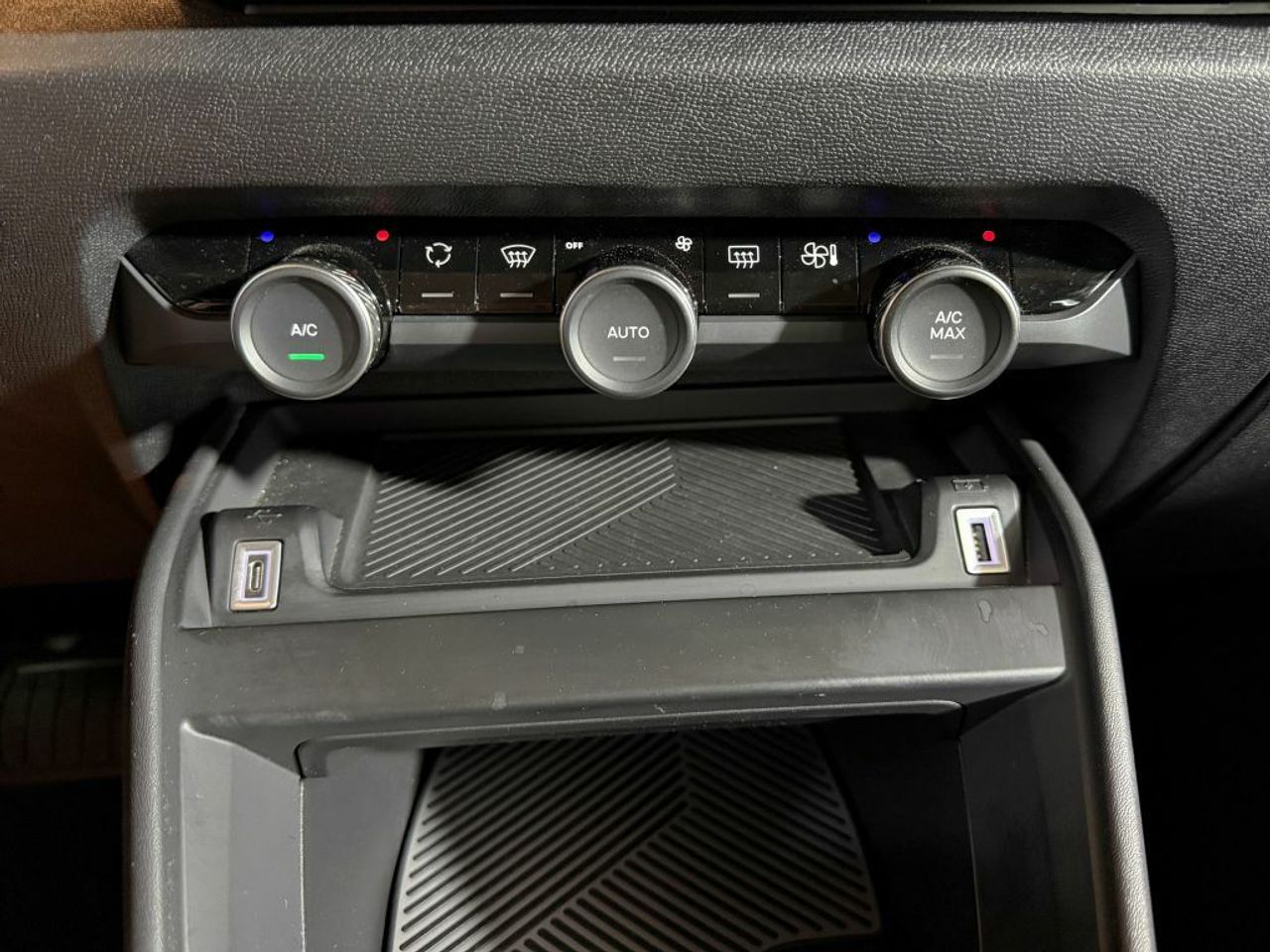 Citroën C4 BlueHDi 130 S&S EAT8 Shine - foto 28