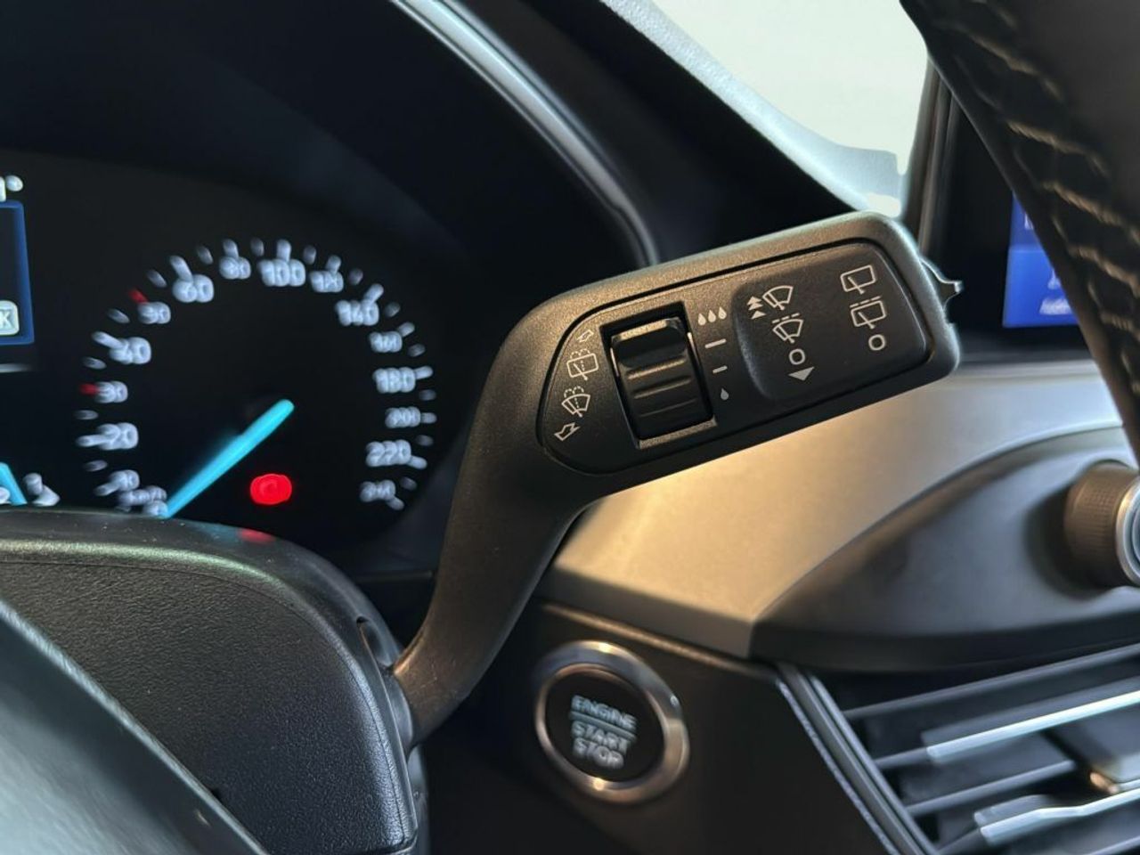 Ford Focus 1.0 Ecoboost MHEV 114kW Active SB - foto 20