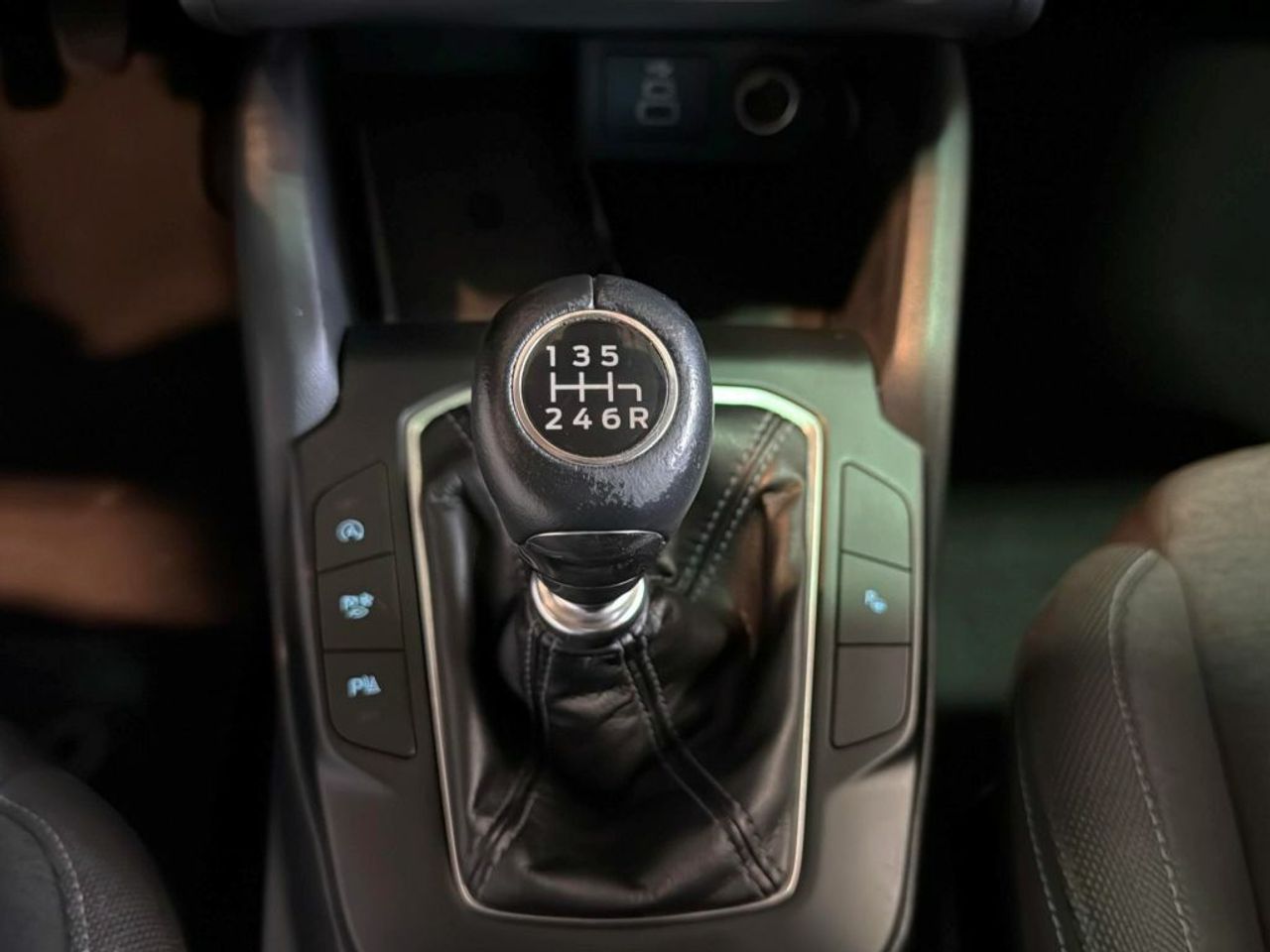 Ford Focus 1.0 Ecoboost MHEV 114kW Active SB - foto 24