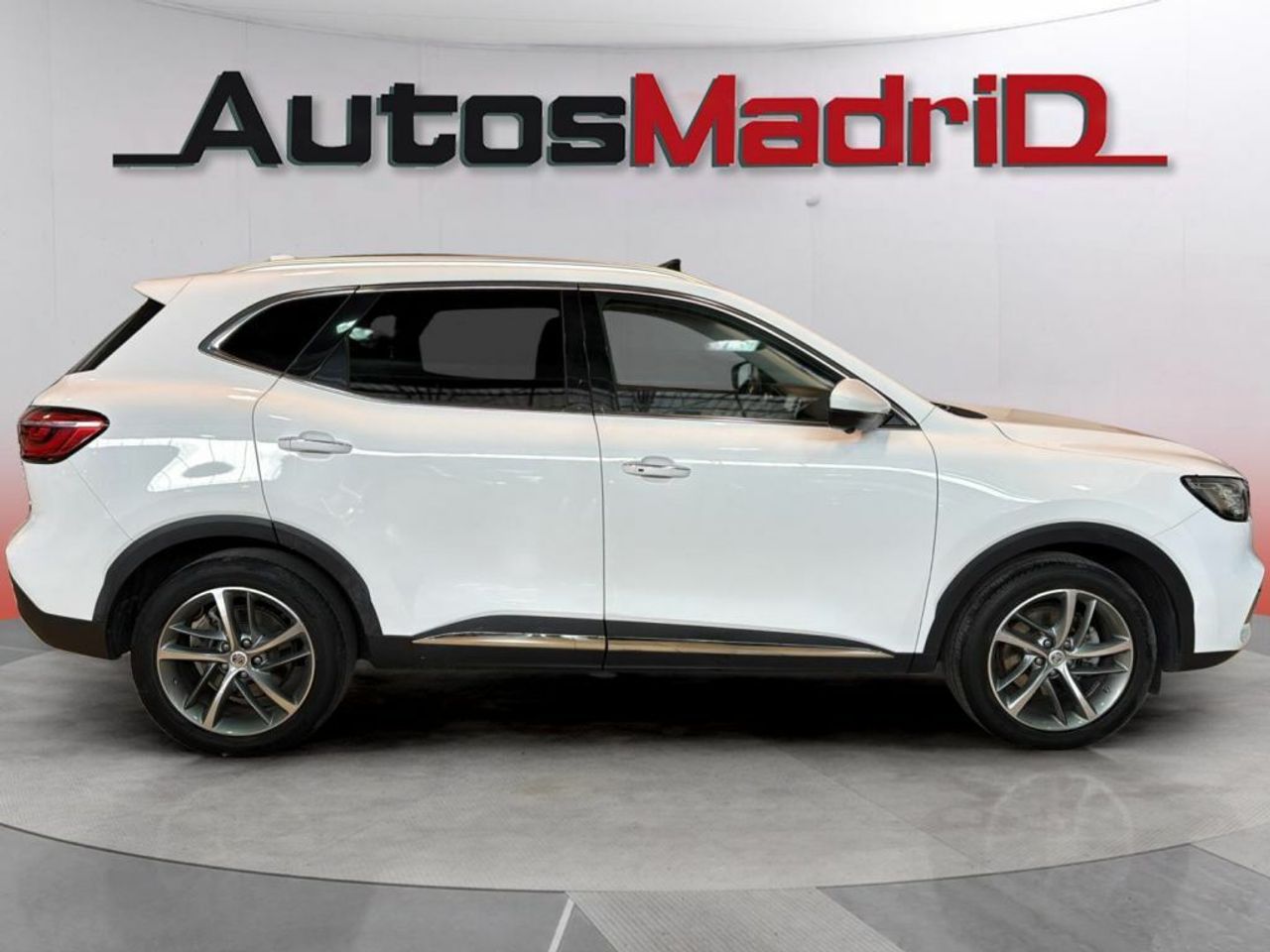 MG HS 1.5 Turbo GDI Luxury DCT - foto 9