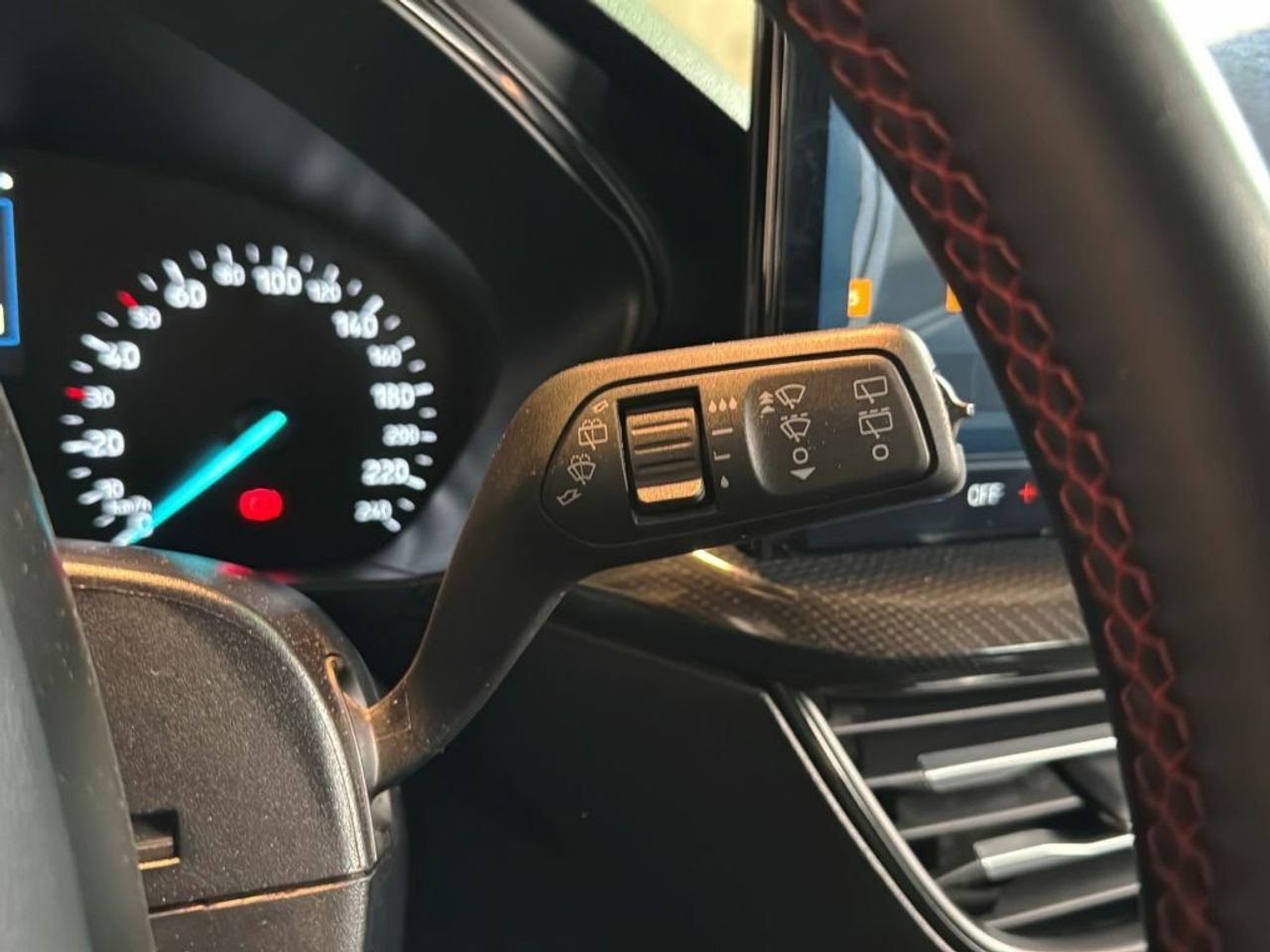 Ford Focus 1.0 Ecoboost MHEV 92kW ST-Line Auto - foto 16