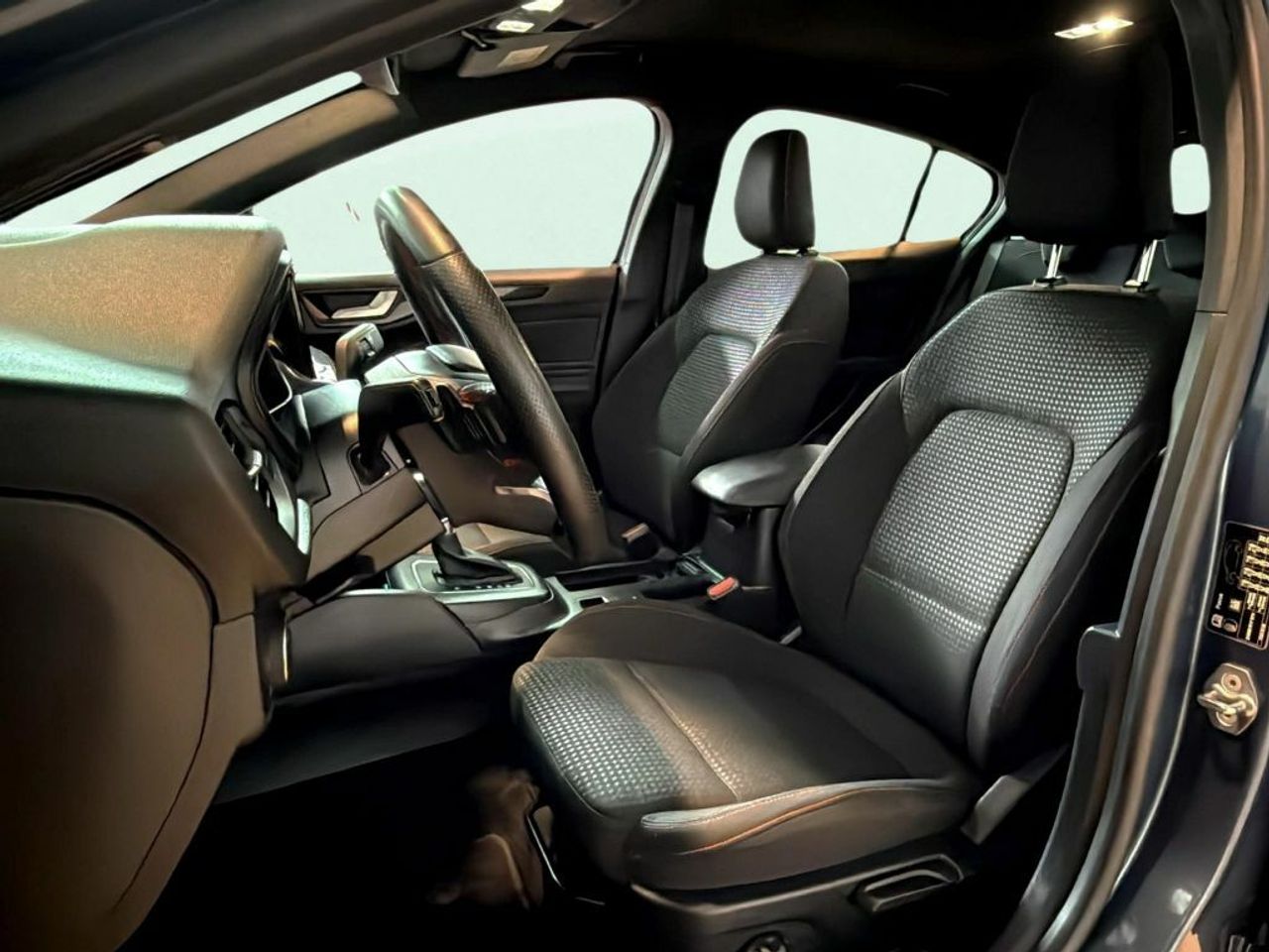 Ford Focus 1.0 Ecoboost MHEV 92kW ST-Line Auto - foto 10