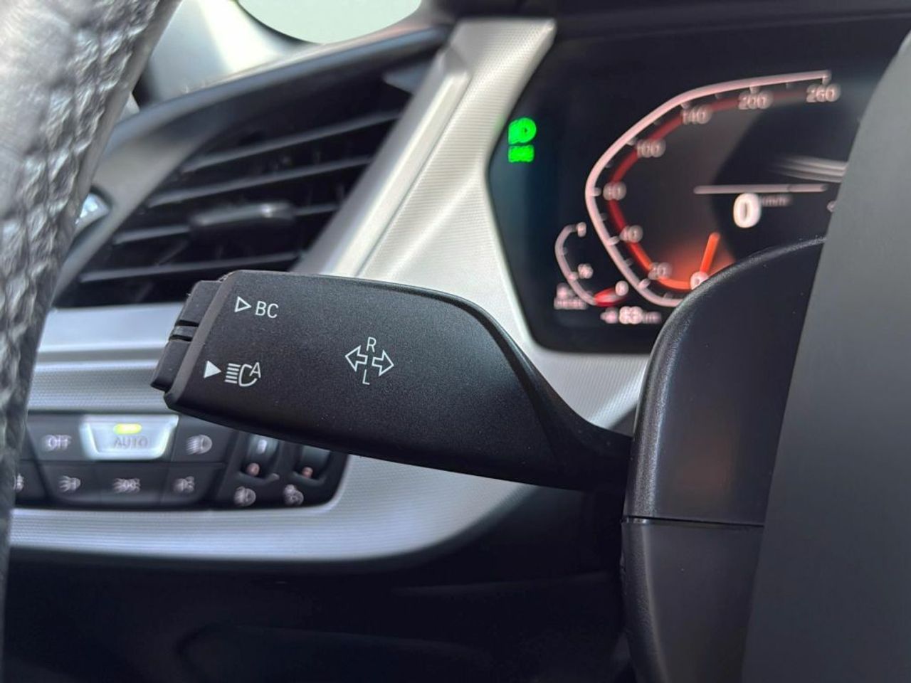 BMW Serie 1 118d Business Auto. - foto 18