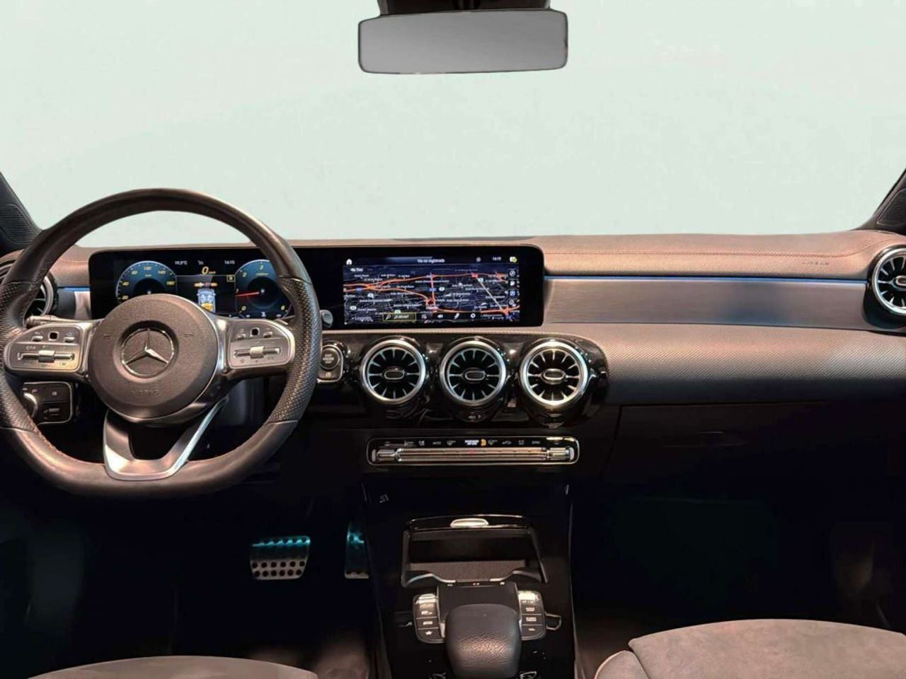 Mercedes CLA CLA 200 D DCT Shooting Brake - foto 18