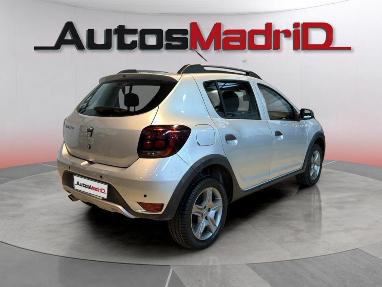 Dacia Sandero Stepway Comfort TCE 66kW (90CV) - 18 - foto 8