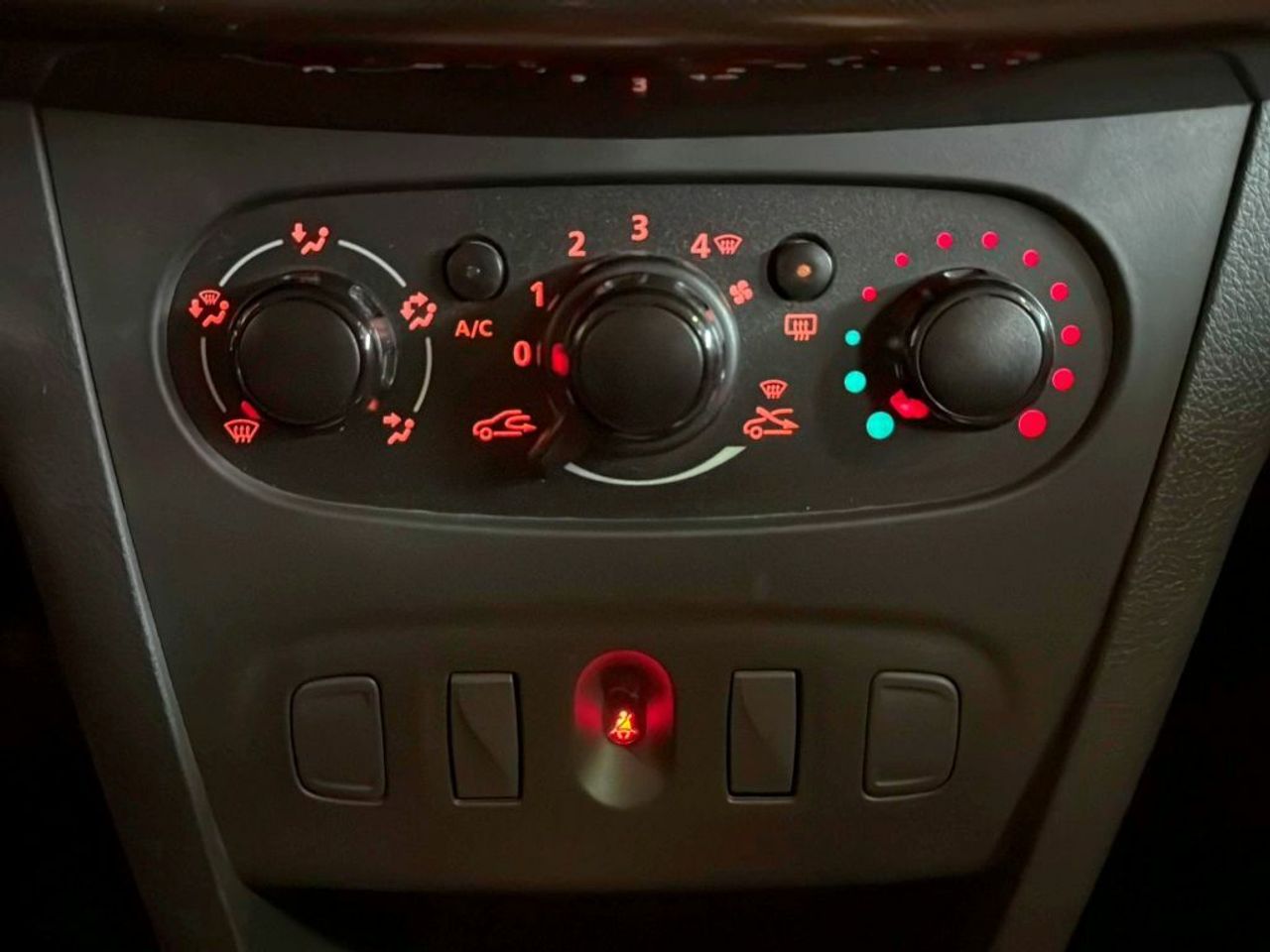 Dacia Sandero Stepway Comfort TCE 66kW (90CV) - 18 - foto 21