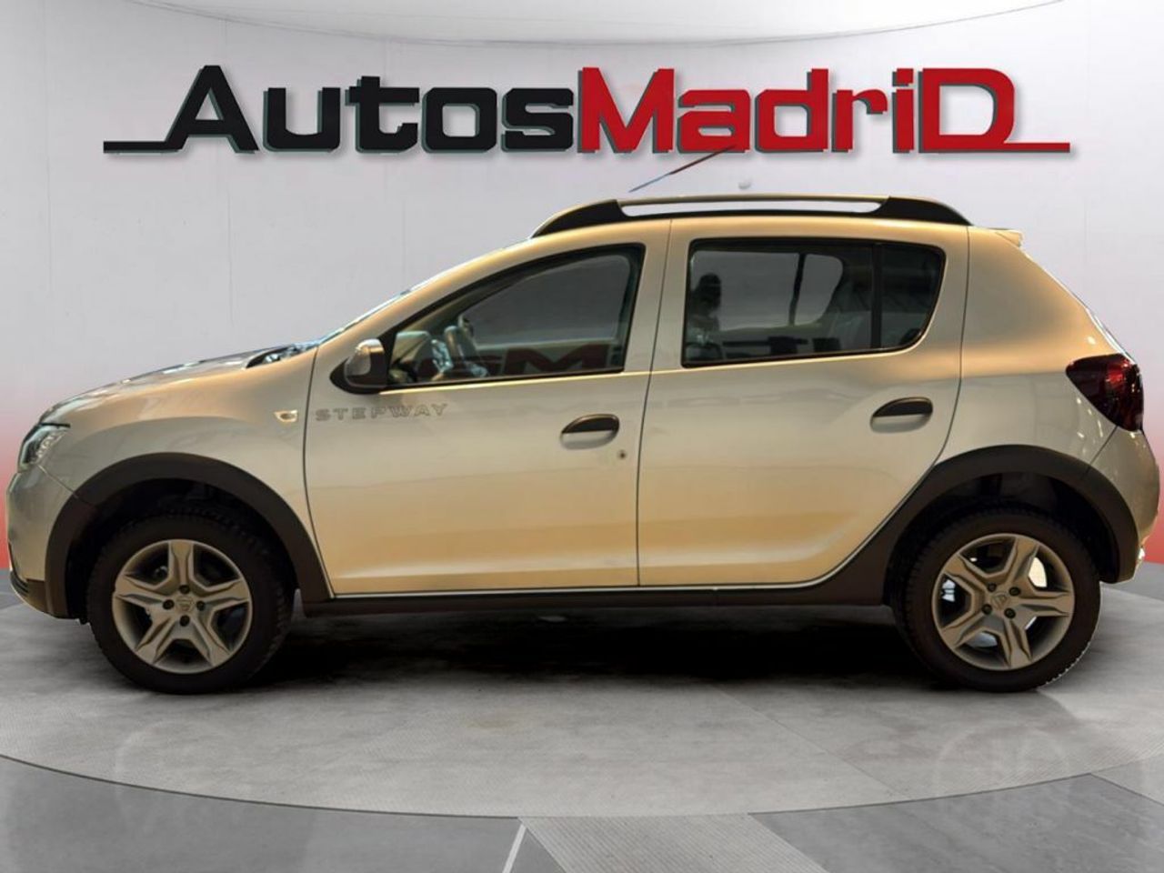 Dacia Sandero Stepway Comfort TCE 66kW (90CV) - 18 - foto 4