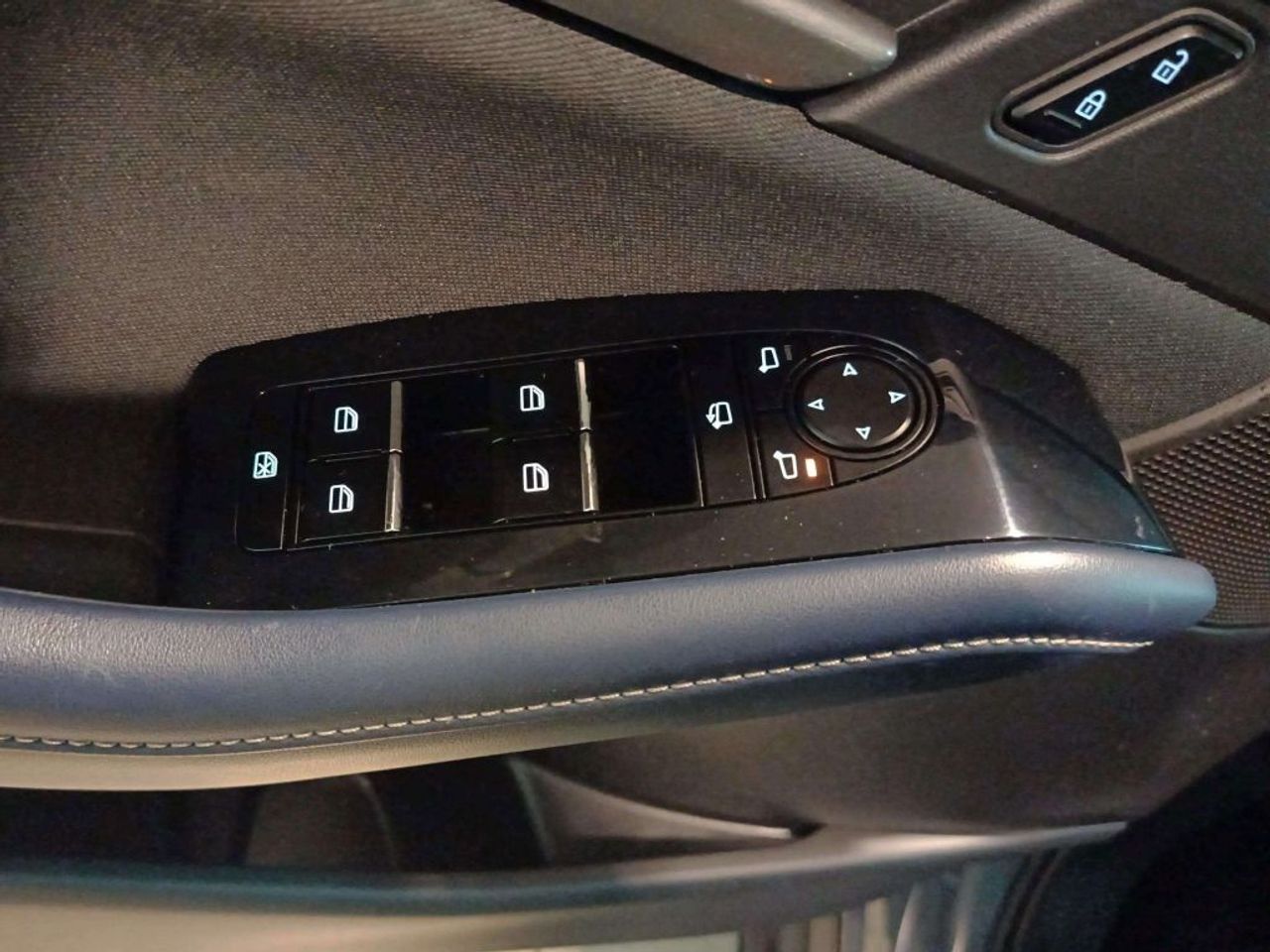 Mazda CX-30 SKYACTIV-X 2.0 132 kW AT Zenith - foto 14