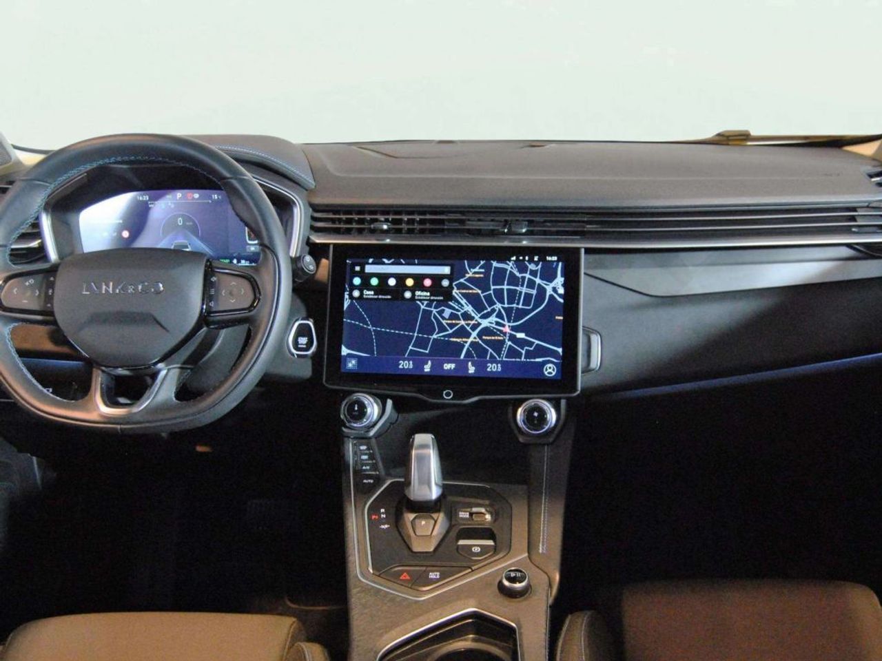 Lynk & Co 01 1.5T PHEV - foto 14