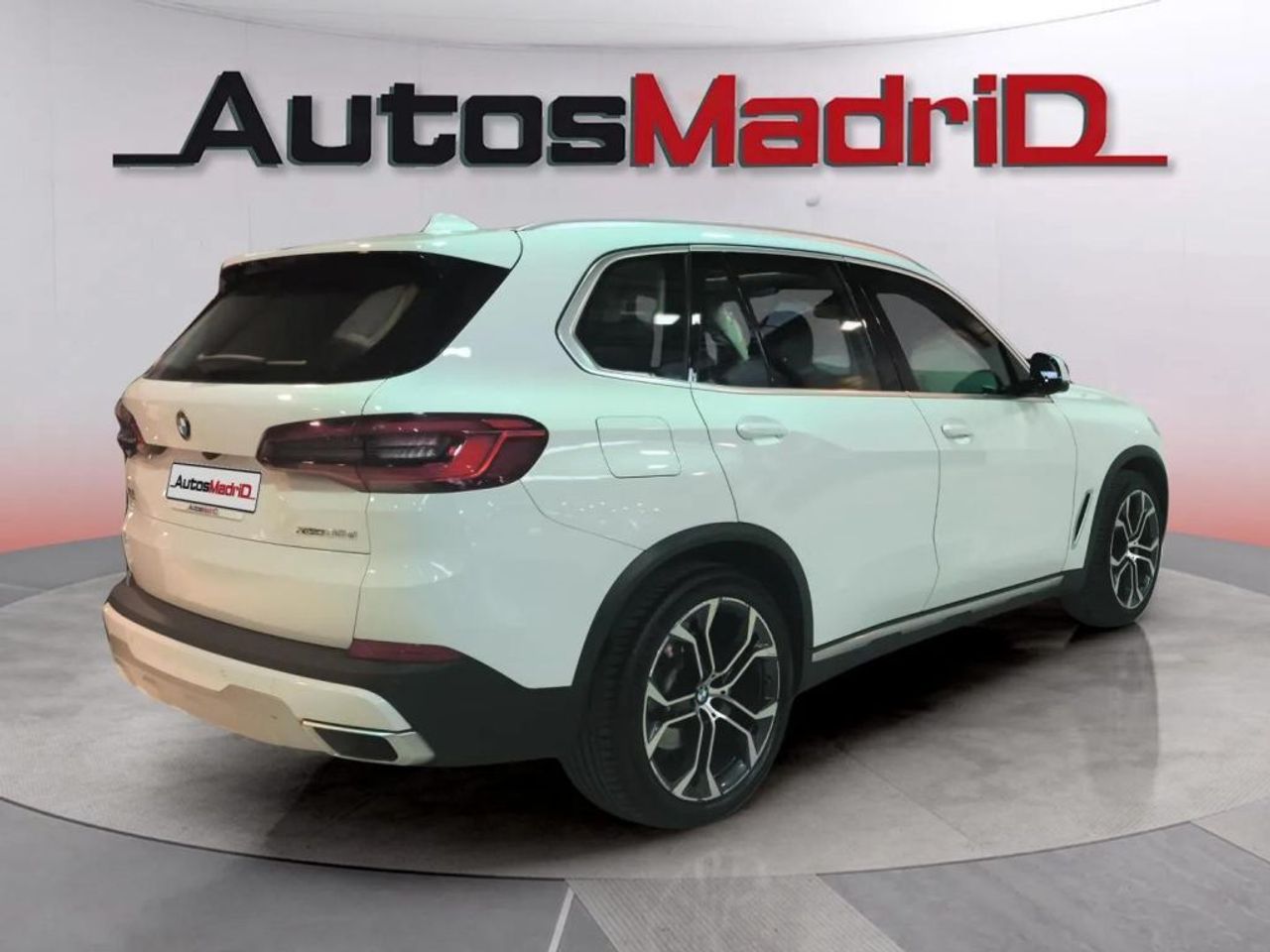 BMW X5 xDrive30d - foto 9