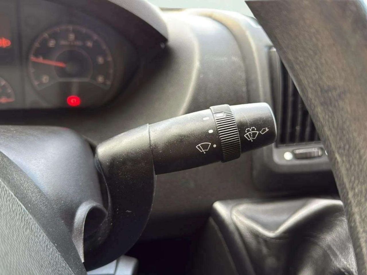 Citroën Jumper BlueHDi 96KW (130CV) Furgón 35L2H2 - foto 13