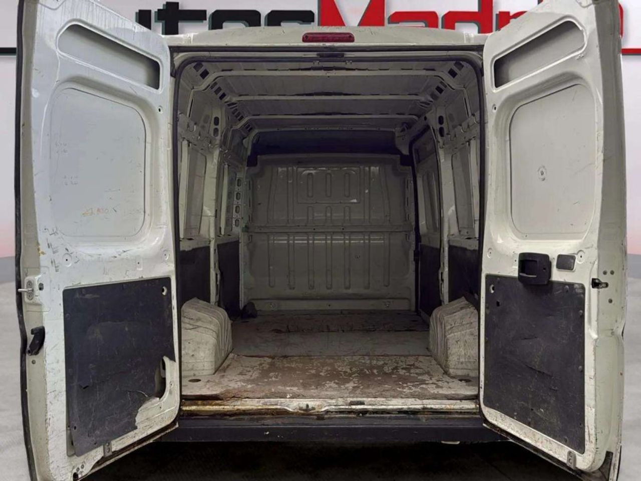 Citroën Jumper BlueHDi 96KW (130CV) Furgón 35L2H2 - foto 6