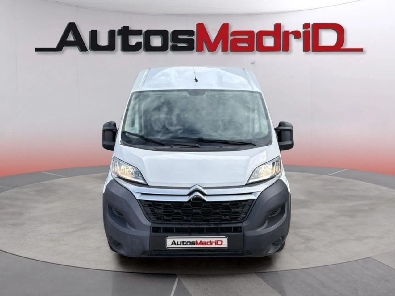 Citroën Jumper BlueHDi 96KW (130CV) Furgón 35L2H2 - foto 2