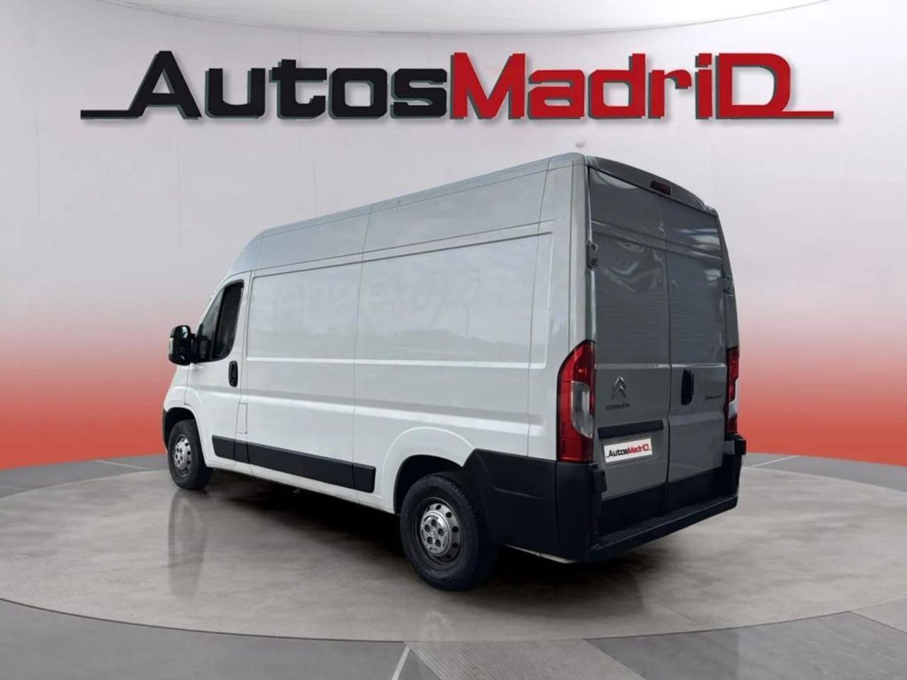 Citroën Jumper BlueHDi 96KW (130CV) Furgón 35L2H2 - foto 5