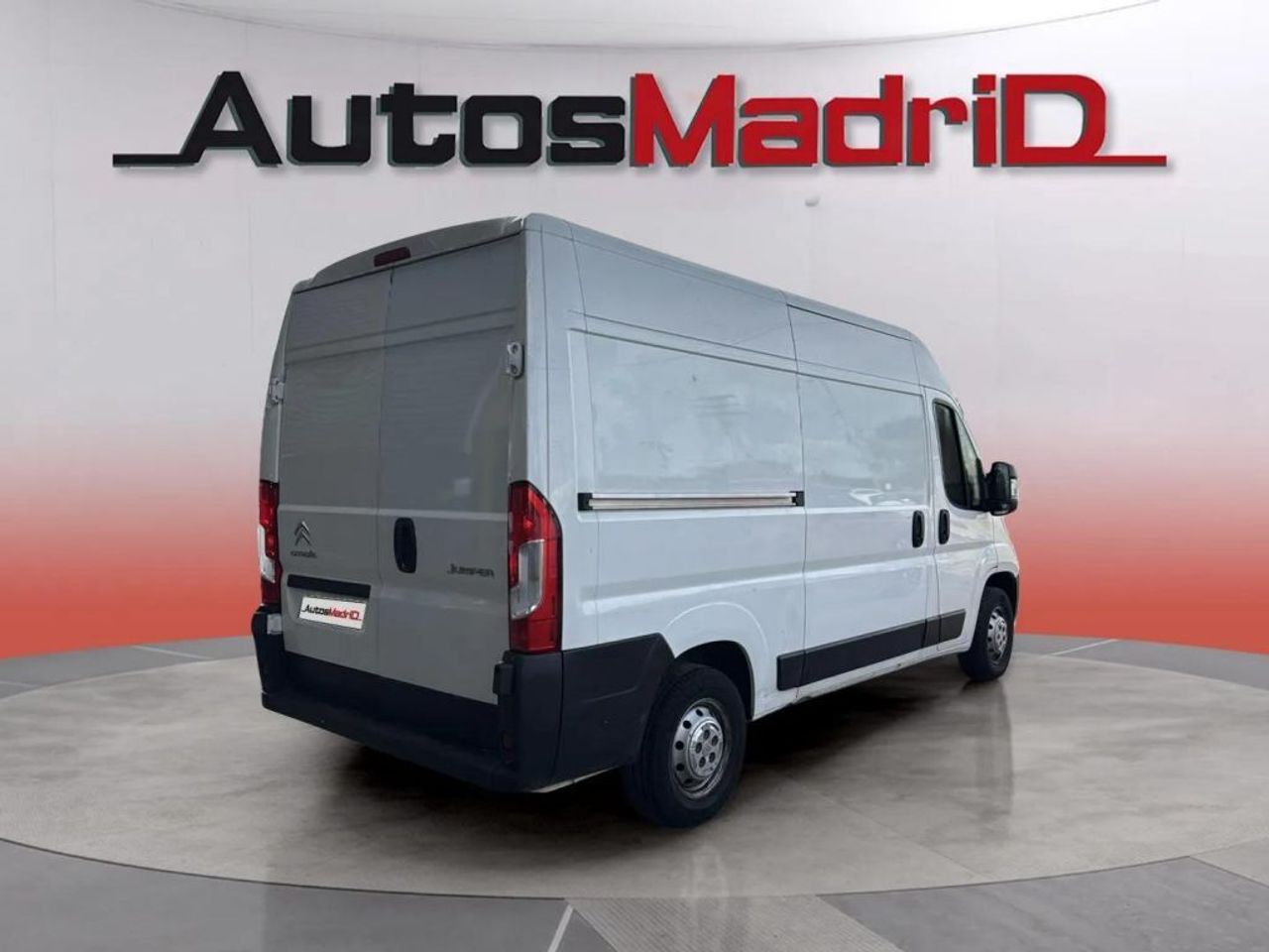 Citroën Jumper BlueHDi 96KW (130CV) Furgón 35L2H2 - foto 7