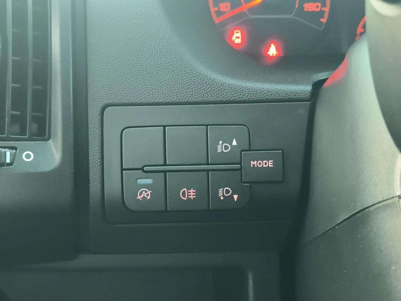 Citroën Jumper BlueHDi 103KW (140CV) Furgón 35L2H2 - foto 15