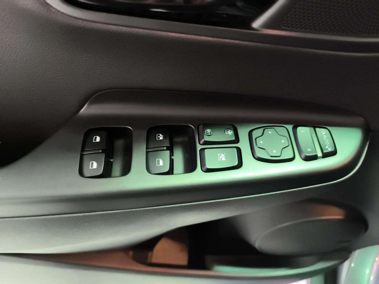 Hyundai Kona 1.6 GDI HEV Tecno Red DCT - foto 14