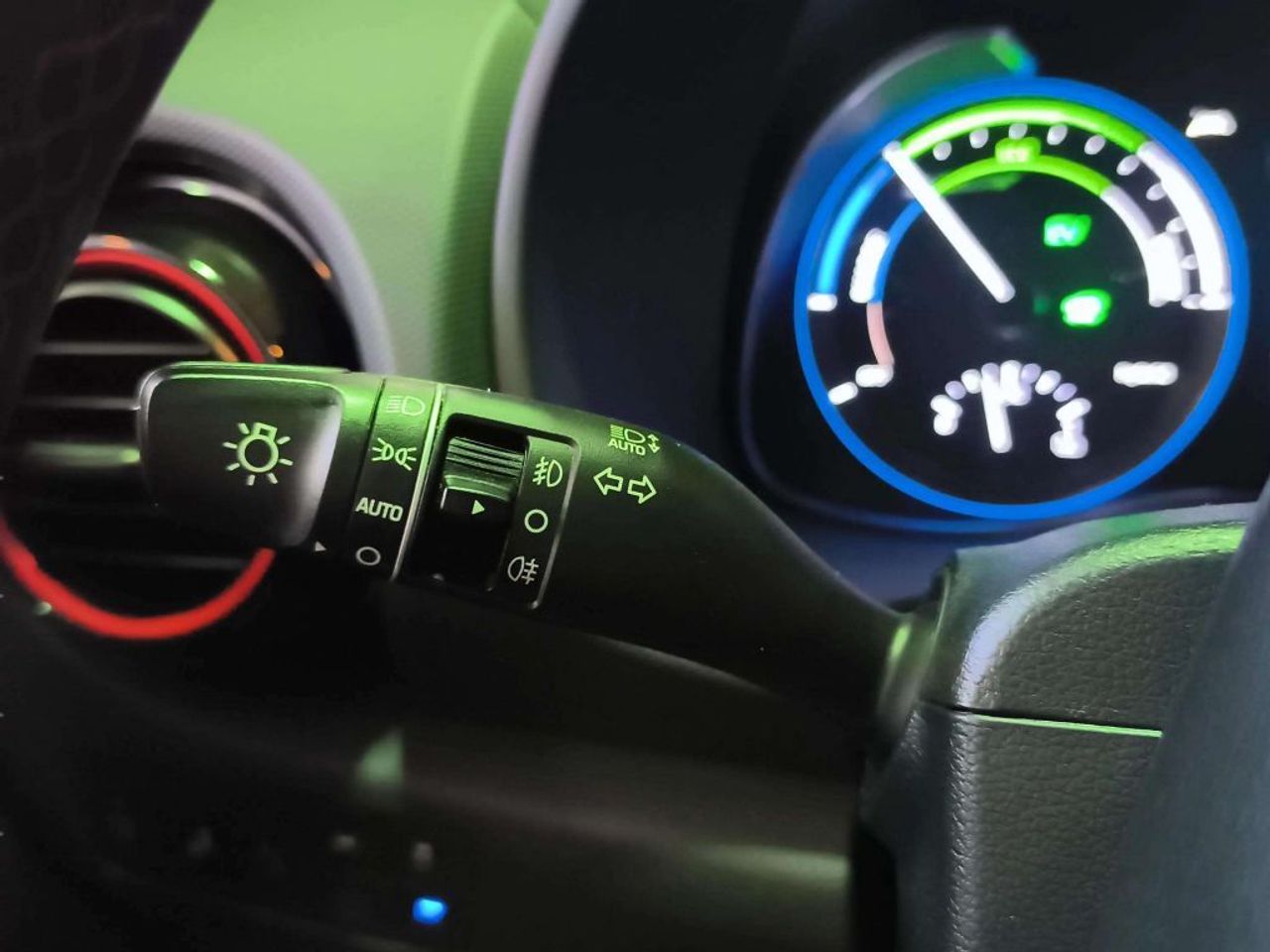 Hyundai Kona 1.6 GDI HEV Tecno Red DCT - foto 17