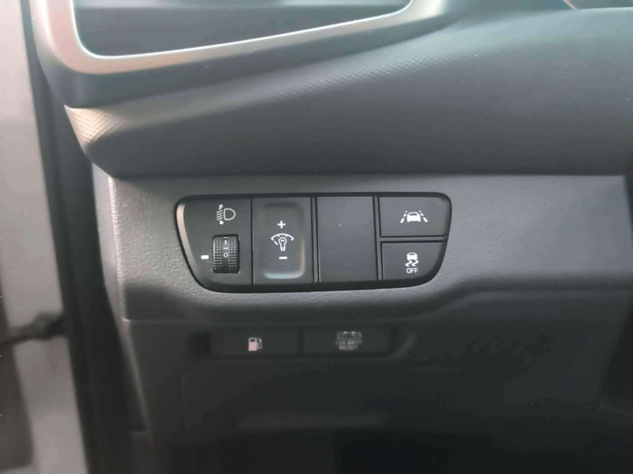 Hyundai IONIQ 1.6 GDI HEV Klass DCT - foto 15