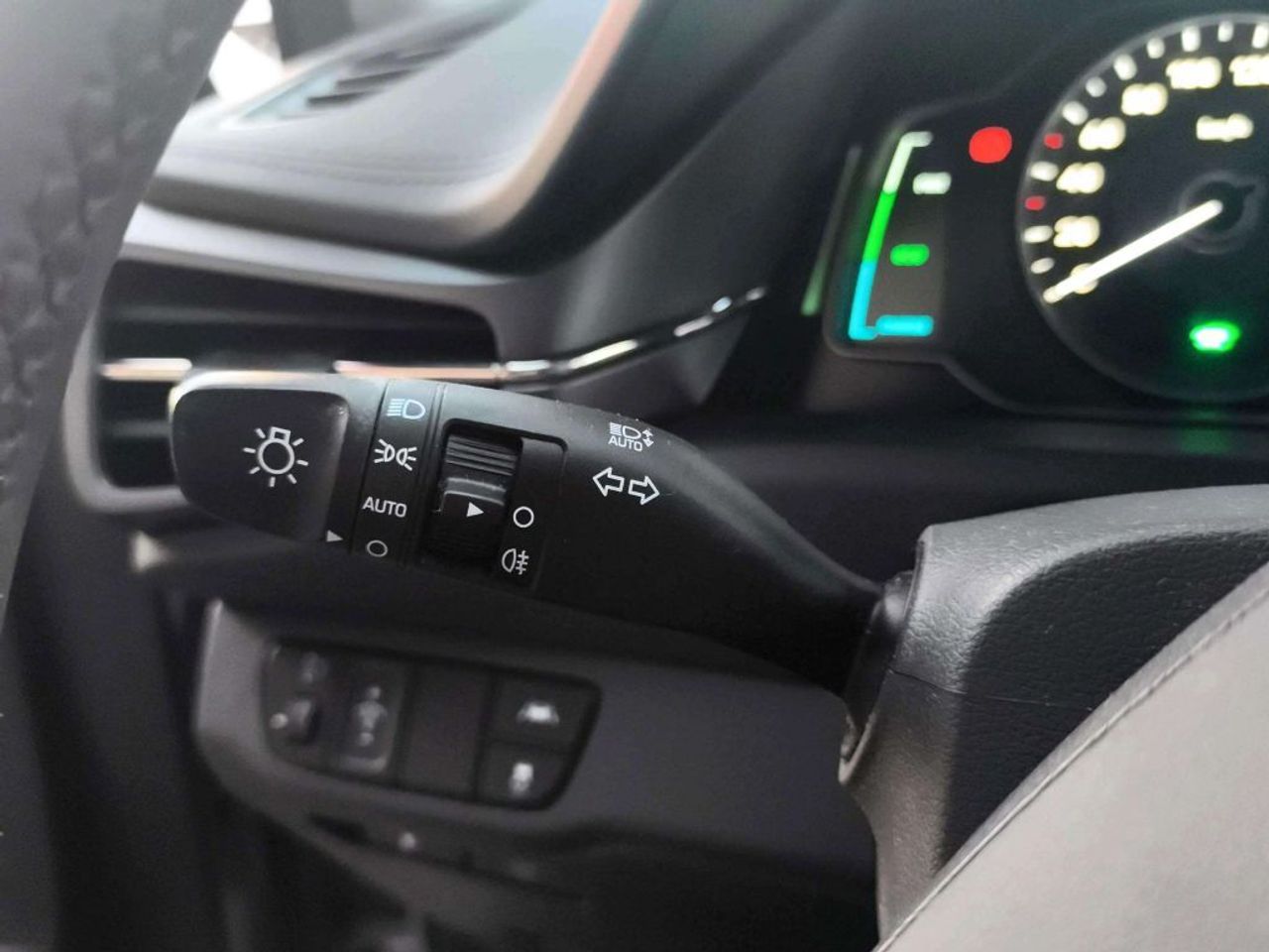 Hyundai IONIQ 1.6 GDI HEV Klass DCT - foto 17