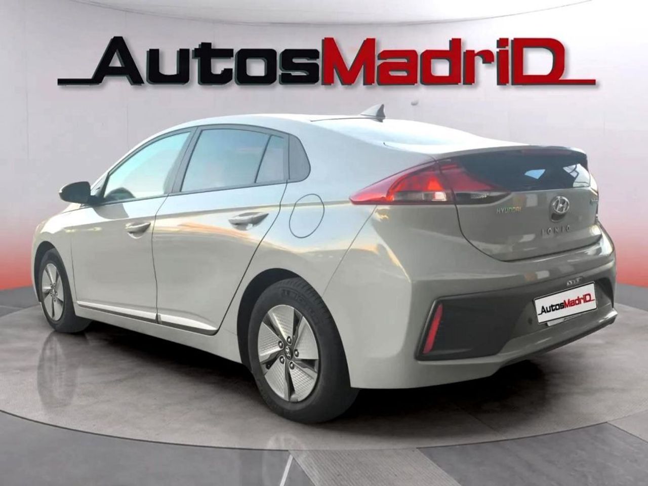 Hyundai IONIQ 1.6 GDI HEV Klass DCT - foto 5
