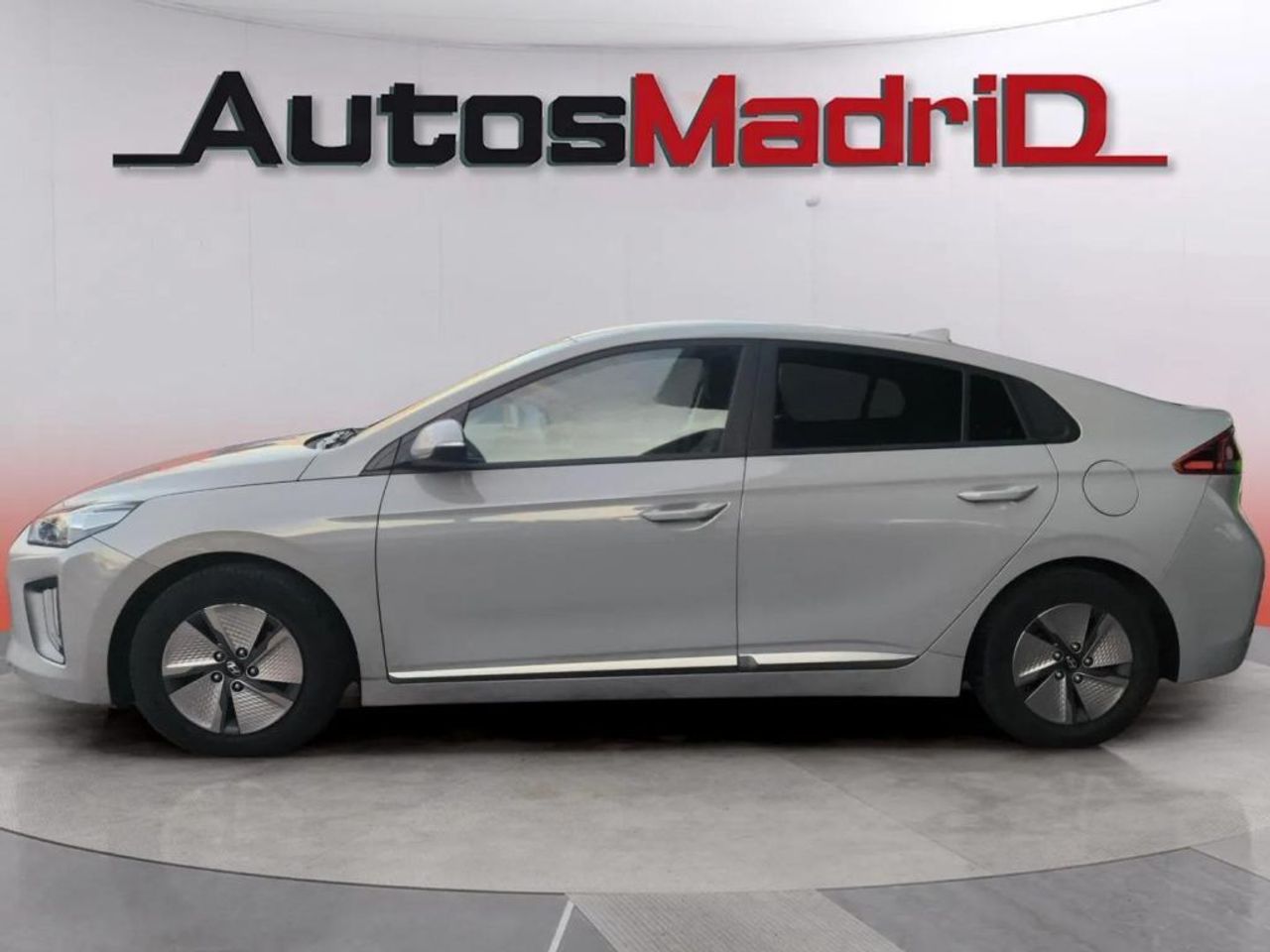 Hyundai IONIQ 1.6 GDI HEV Klass DCT - foto 4