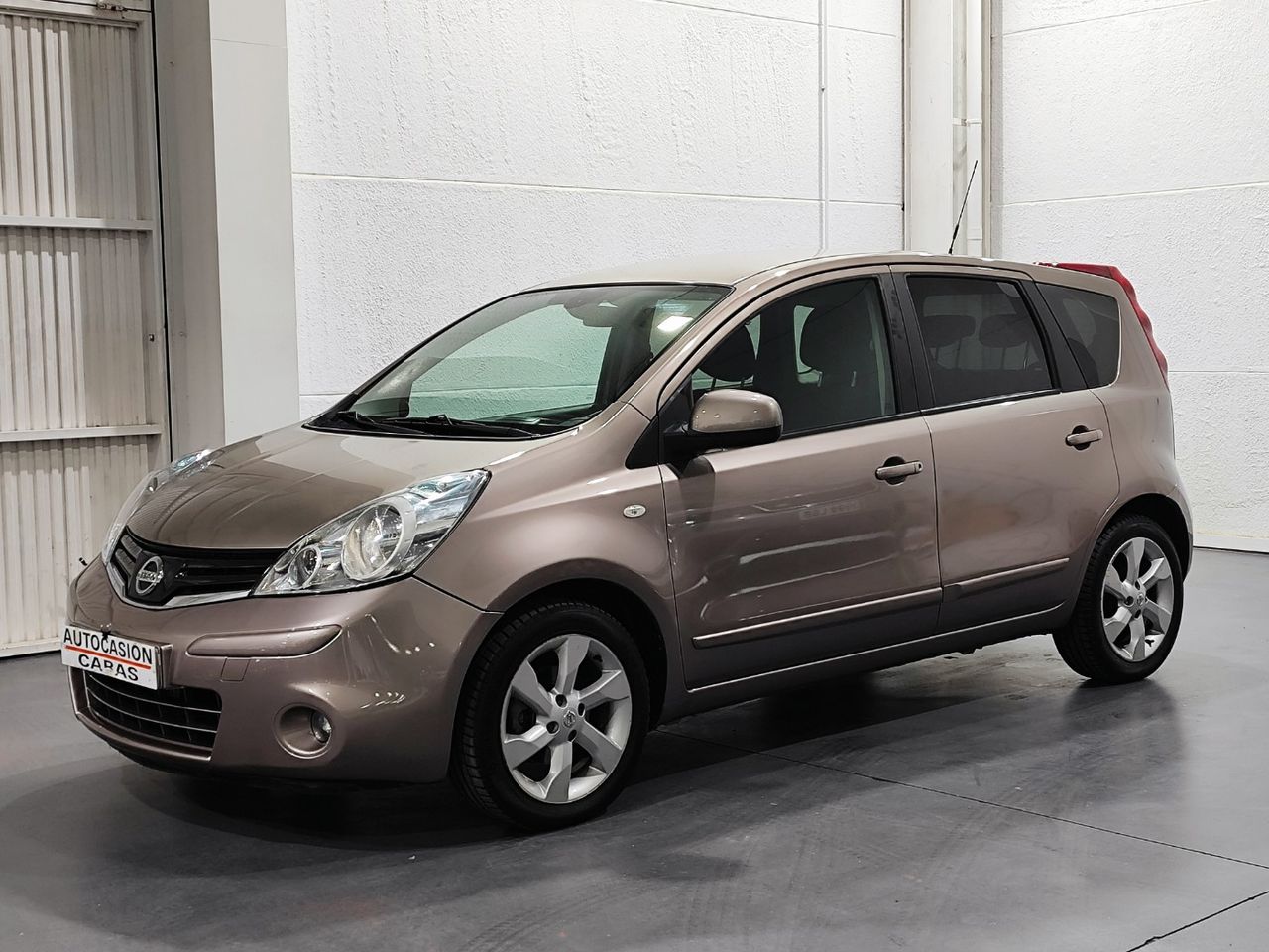 nissan note 2010 /