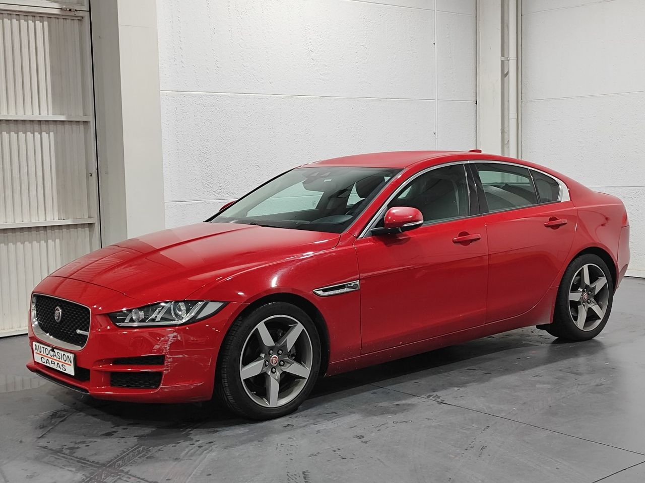 Foto jaguar xe 2019 /