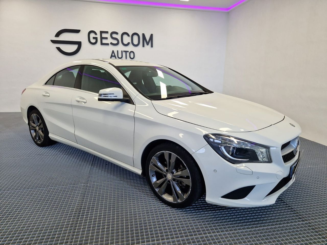 foto de mercedes cla 220 de segunda mano