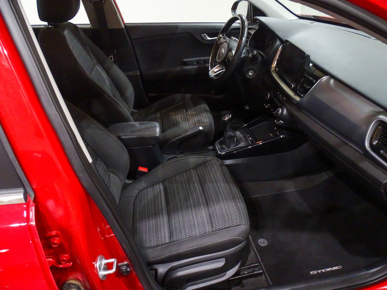 Kia Stonic 1.0 T-GDi 74kW (100CV) MHEV iMT Drive  - Foto 2