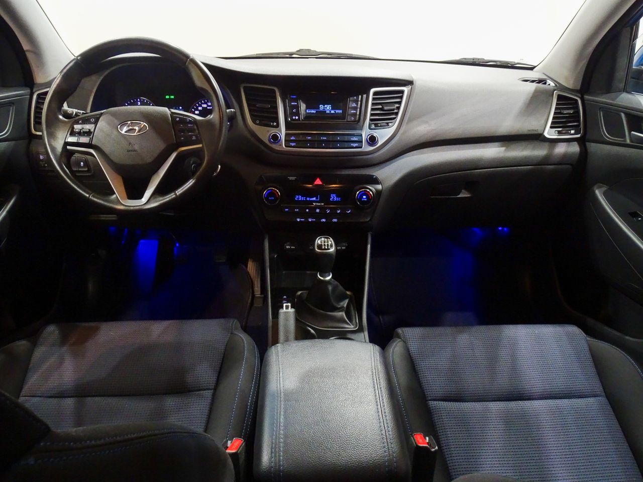 Hyundai Tucson 1.7 CRDi BlueDrive   4x2 Klass  - Foto 2