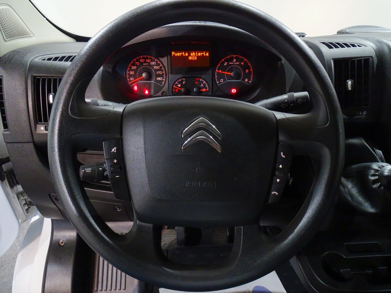 Citroën Jumper 2.2 BlueHDi 103KW (140CV) Furgón 30L1H1  - Foto 2