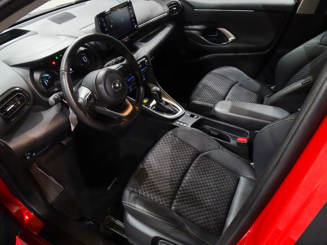 Mazda 2 Hybrid 1.5 85 kW (116 CV) CVT Select  - Foto 2