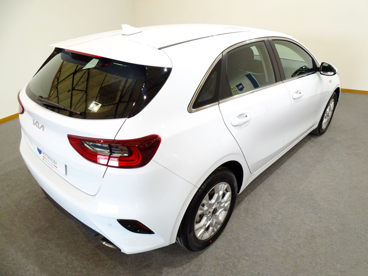 Kia Ceed 1.6 MHEV iMT 100kW (136CV) Drive  - Foto 2