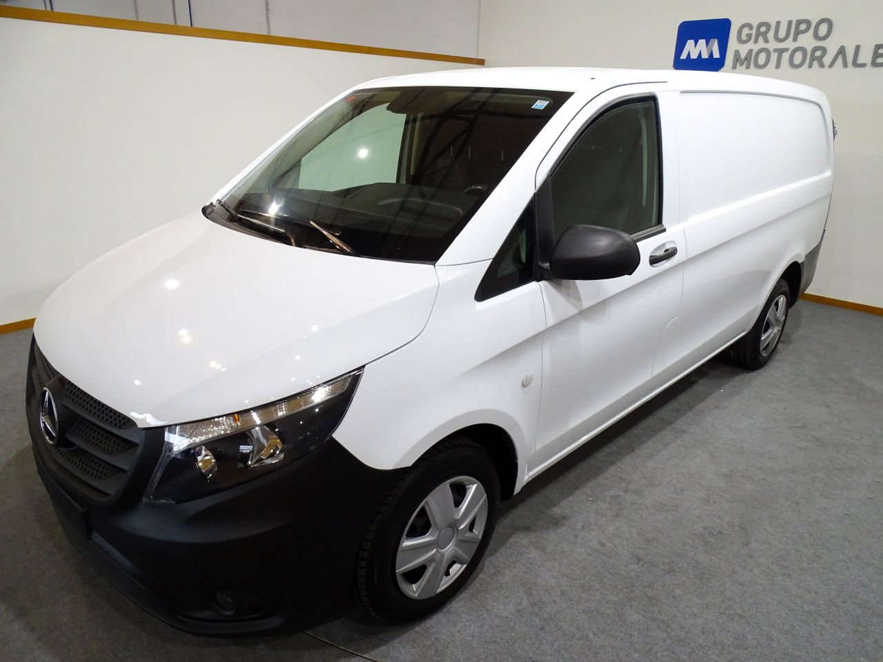 Mercedes Vito 110CDI TD 75kW ( 102CV ) furgón base larga base  - Foto 2