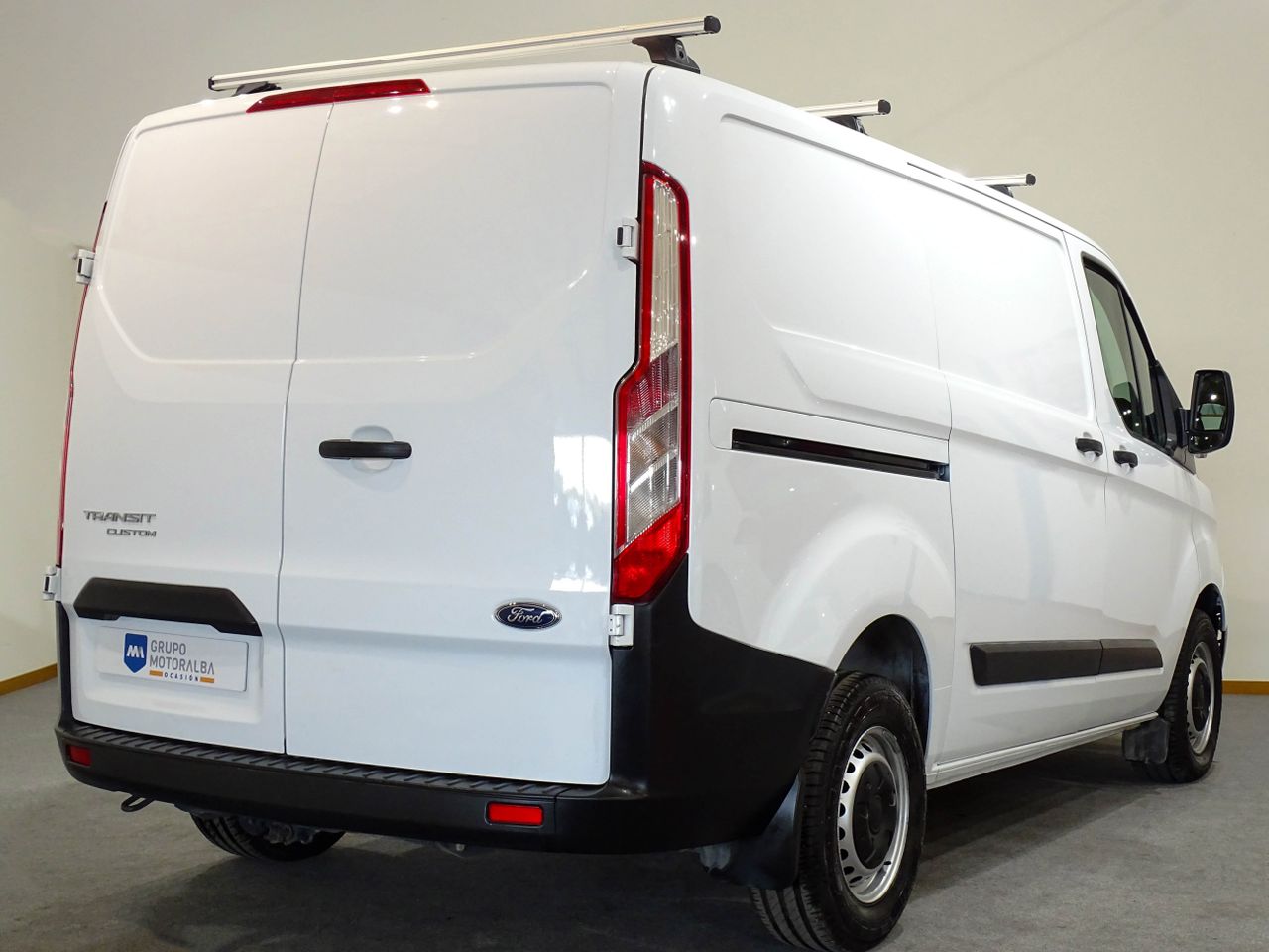 Ford Tourneo  Custom Van 2.0 TDCI 77kW ( 105CV ) 270 L1 H1 AMBIENTE  - Foto 2