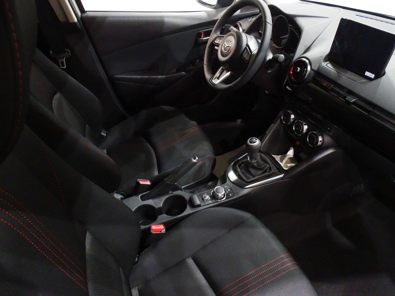 Mazda 2 1.5 e-SKYACTIV G 66kW (90CV) Homura  - Foto 2