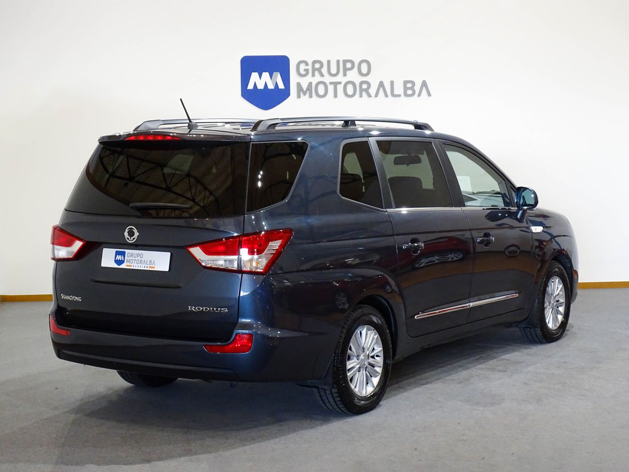 SsangYong Rodius D22T 131kW ( 178cv ) LINE  - Foto 2