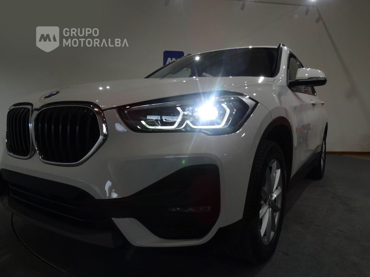 BMW X1 1.5 sDrive16d 85kW ( 116D )  Business  - Foto 2