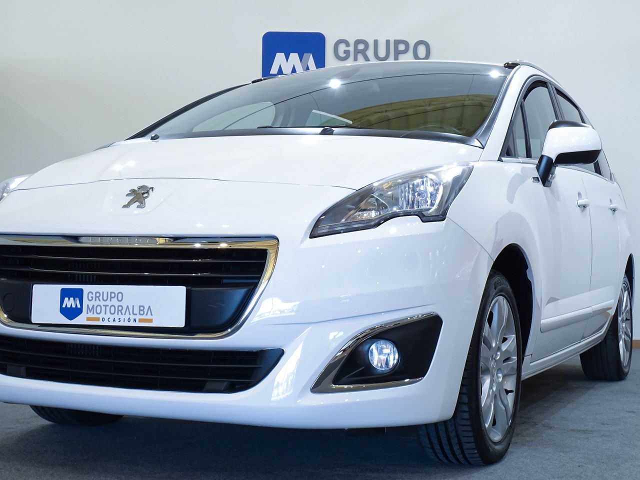 Peugeot 5008 1.2 PureTech 96Kw (130cv ) S&S Style  - Foto 2